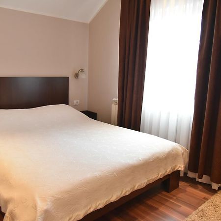B&B Park Sremčica Kültér fotó